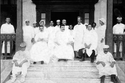 El primer equipo médico del Hospital Regional.