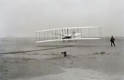 El primer intento de los hermanos Wright fue llevado a cabo un 14 de agosto de 1901. 