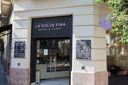 El primer local de La Dolce Fina abrió en junio de 2021, en la calle Villanueva 31.