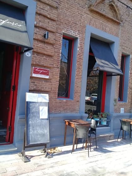 El primer Luscofusco se ubicaba sobre la calle Arenales, en una antigua casa del pueblo