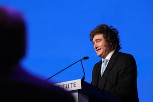 Javier Milei y sus medidas, en vivo: su defensa a Adorni y la eliminación de las PASO