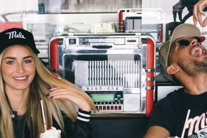 El primer Mel’s abrió en 1947 en San Francisco, con servicio al automóvil, símbolo de la cultura carhop de la época