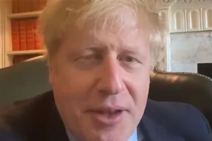 Johnson, en el video en el que anunció que estaba infectado