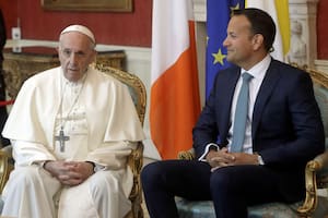 El premier irlandés cruzó fuerte al Papa y le reclamó "acciones y no palabras"