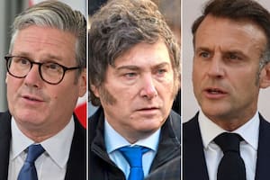 El primer ministro de Reino Unido, Keir Starmer; el presidente argentino, Javier Milei; y el presidente de Francia, Emmanuel Macron