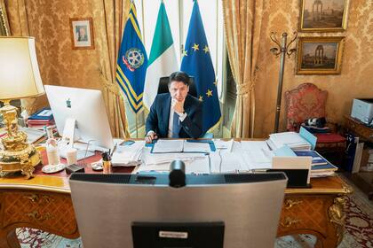 El primer ministro italiano, Giuseppe Conte, fue el primero en ordenar una cuarentena nacional el 9 de marzo