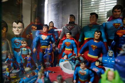 La colección de figuras de Superman es una de las destacadas del espacio