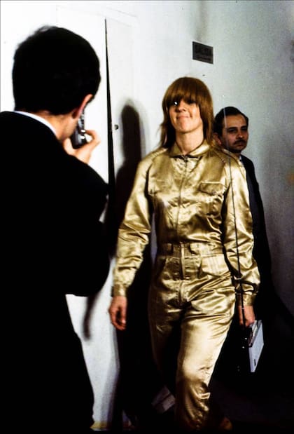 El primer overol que vistió Marta Minujín, para presentar la obra "Simultaneidad en Simultaneidad" en el Instituto Torcuato Di Tella