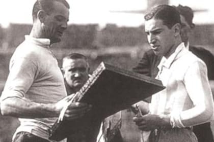 Luis Monti fue el capitán argentino en la final de Uruguay 1930, pero luego se coronaría campeón en 1934 con la selección italiana junto a sus compatriotas Atilio Demaría, Raimundo Orsi y Enrique Guaita