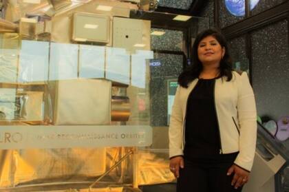 El primer trabajo oficial de Aracely Quispe en la NASA fue en el Orbitador de Reconocimiento Lunar
