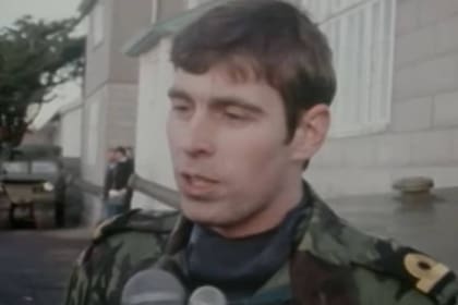 El príncipe Andrés, con su cargo de subteniente