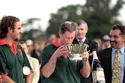 El príncipe Carlos de Inglaterra, actual rey Carlos III, se sintió como en su casa en el Hurlingham Club