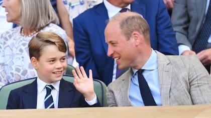 El príncipe George deberá viajar en avión sin su padre, pero sí podrá contar con la compañía de su madre, Kate