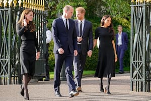 Guillermo, Harry, Kate y Meghan se mostraron juntos en las afueras del castillo de Windsor