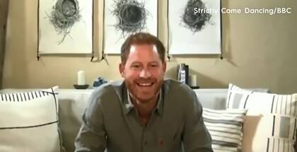 El príncipe Harry aparece en la televisión británica por primera vez desde que abandonó la realeza