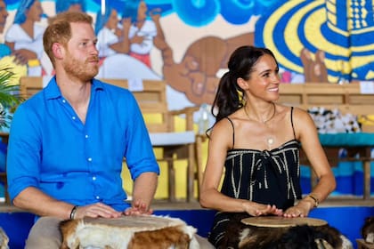 El príncipe Harry junto a Meghan Markle