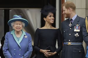 Harry y Megan contraatacan y lanzan una fuerte acusación contra la reina Isabel