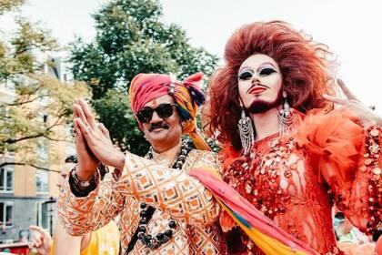 El principe, que es hoy un referente de los derechos de los homosexuales, celebra el día de el orgullo en Amsterdam