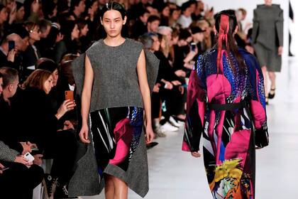 El print Margiela a full y en mix con neutro en una moldería irregular