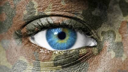 El problema con cualquier patrón de camuflaje estático es que solo funciona bien con el fondo adecuado