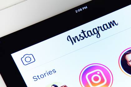 El procedimiento para convertir en dorado el estado en Instagram