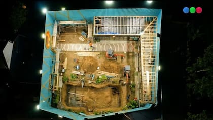 El proceso de armado del espacio exterior en pleno trabajo