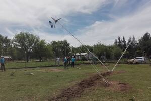 Cortes de luz. Alumnos construyeron aerogeneradores para dos colegios rurales