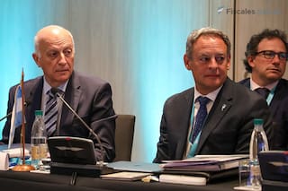 Una cumbre entre la SIDE y la Procuración evitó una crisis por la creación de una fiscalía de inteligencia