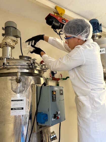 El producto fue transportado hacia el Club Vélez Sarsfield por los mismos docentes en el auto de un profesor