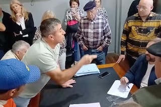 A los gritos, un productor increpó a un funcionario