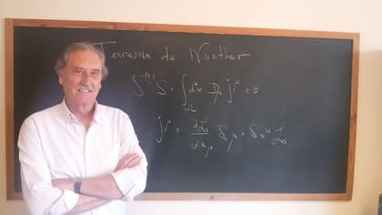 El profesor de física Manuel Lozano Leyva se declara un enamorado del teorema de Noether.