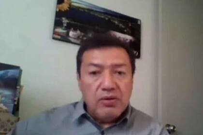 El profesor compartió un video para explicar que los ruidos que se escucharon en su clase provenían de sus vecinos