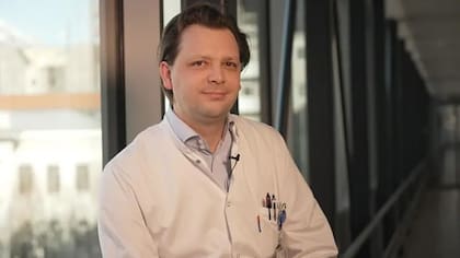 El profesor Johannes Holfeld dirige el equipo en Innsbruck que utiliza la terapia con ondas de choque para ayudar a tratar las enfermedades cardíacas