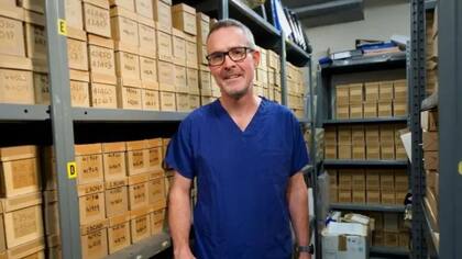 El profesor Kevin Monahan es especialista en gastroenterología en el hospital St Mark's