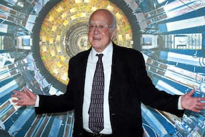 Falleció a los 94 años Peter Higgs, el físico que descubrió “la partícula de Dios” y casi medio siglo después de su práctica recibió un Nobel