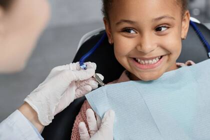 El programa busca generar sonrisas con la promoción del cuidado dental (Foto: health.mecknc.gov)