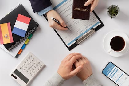 El programa de visas H-2B permite a los empleadores contratar temporalmente a no ciudadanos