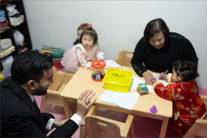 El programa gratuito de cuidado infantil ofrece atención a las familias con niños de tres y cuatro años en Nueva York