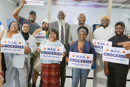 El programa municipal de supermercados de Nueva York busca ofrecer tiendas con alimentos a precios bajos