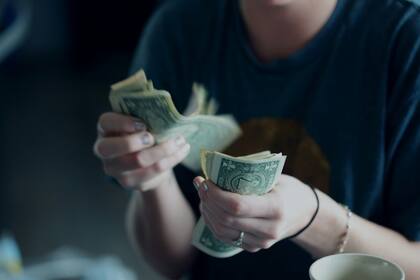 El programa proporciona asistencia en efectivo para refugiados durante un máximo de ocho meses