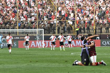 El propio Fla le ganó a River la final de la Libertadores de 2019, también en Lima; aquélla fue la primera definición a partido único.