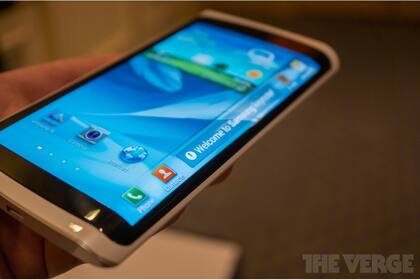 El prototipo con pantalla curva de Samsung