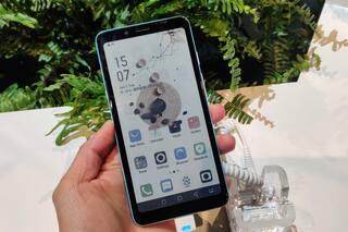 La tinta electrónica suma color para volver a los smartphones