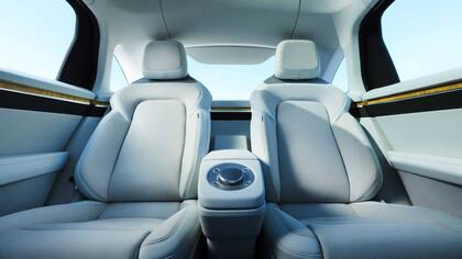 El prototipo Vision-S02 de Sony; la compañía presentó este auto eléctrico en la CES 2022 y confirmó que analiza fabricarlo en serie