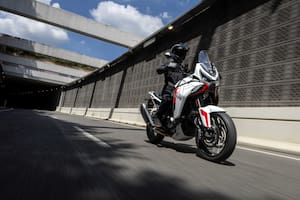 Presentan un proyecto para compactar las motos que circulen con caños de escape adulterados