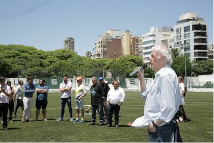 El proyecto de Menotti busca alejar a los chicos de los problemas que los acechan