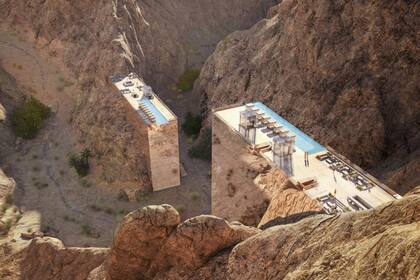 El proyecto Neom de Arabia Saudí ha anunciado Leyja, su quinta región, que contará con un hotel espejo de Shaun Killa, un hotel en forma de roca de Mario Cucinella y un hotel escalonado junto a un acantilado de Chris van Duijn.