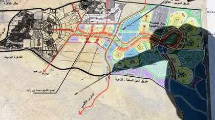 El proyecto, pese a ubicarse en pleno desierto, cuenta con zonas verdes y lagos.