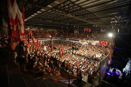 El PTS cerró el año con un acto en el estadio Malvinias Argentinas
