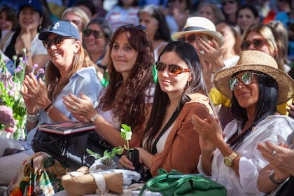 El público atento a Clara Billoch, referente del paisajismo local.